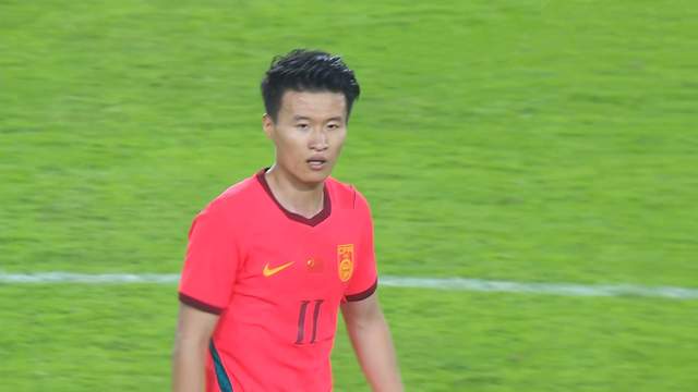 下滑得有点那快，卡塞米罗3次被过全场最高+5次丢失球权