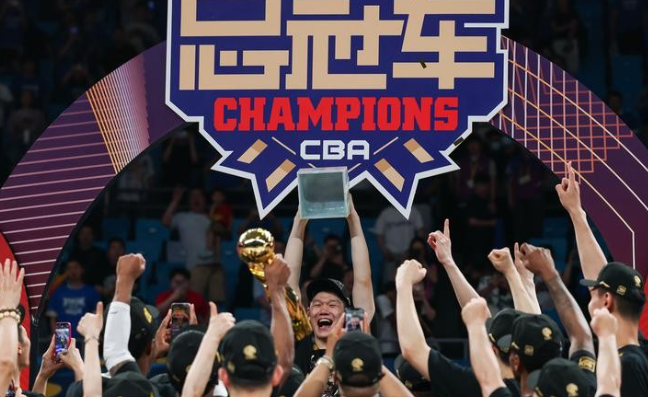 布伦森凭“金色尘埃”特质,让尼克斯距离53年首冠仅差一胜