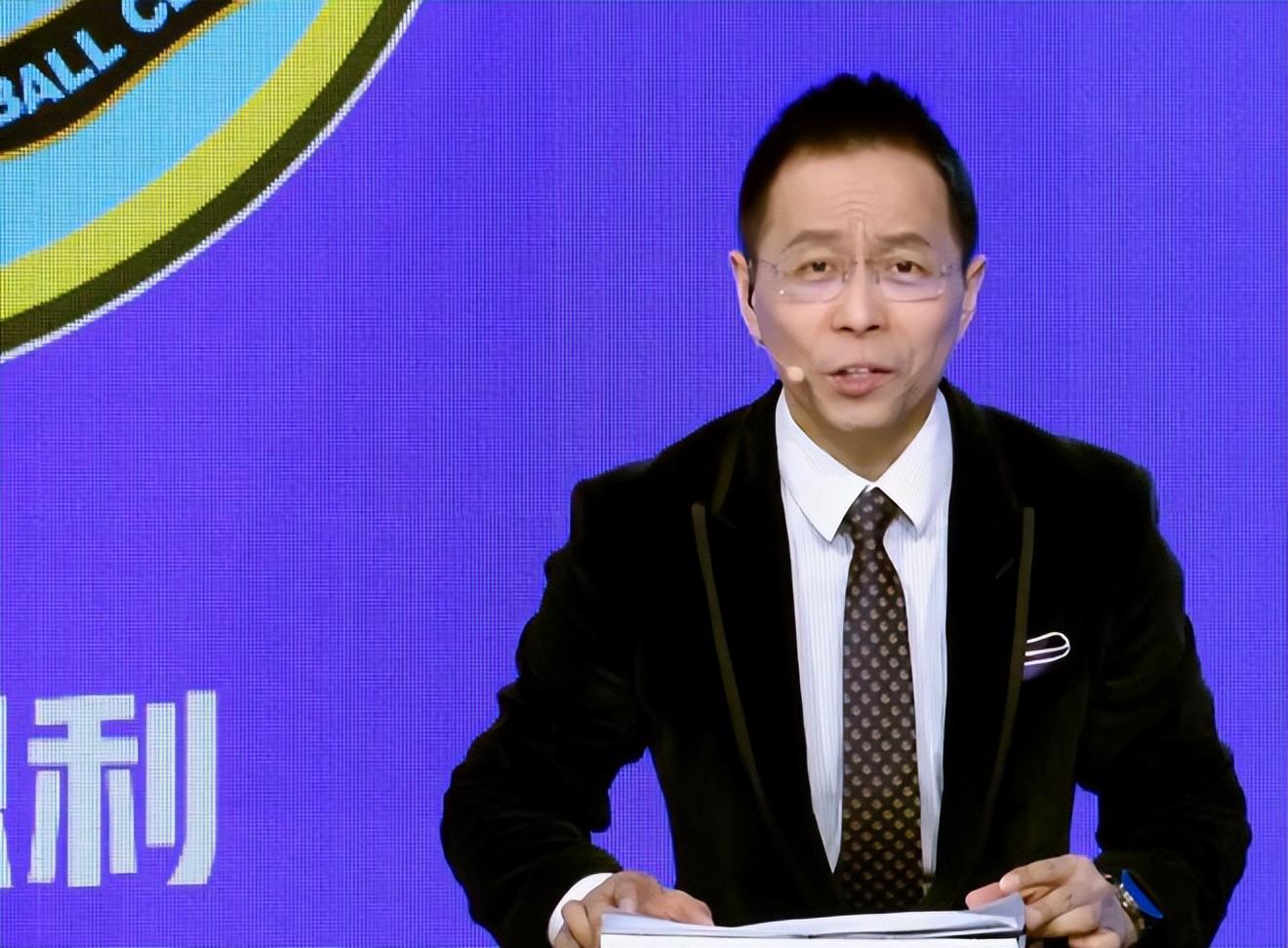 在完成湖人试训后还要去3支球队试训,他总共要试训14支球队?
