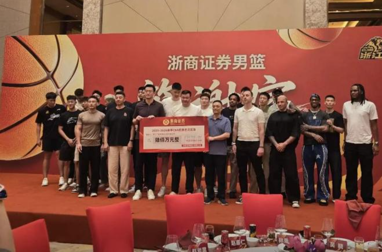 篮网开1.78亿抢里夫斯 湖人难留