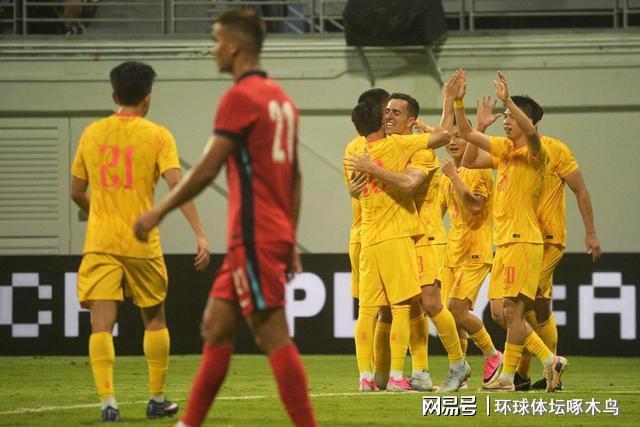 杨瀚森新老板夺冠了!NHL飓风队捧起斯坦利杯:给开拓者打个样?