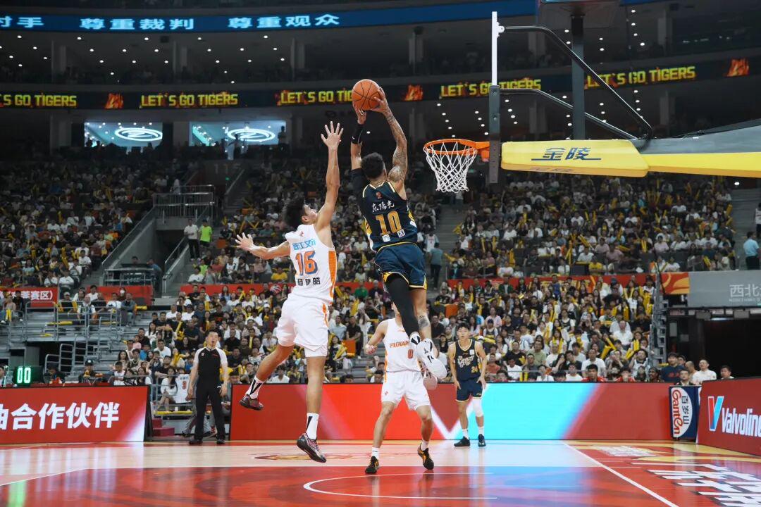 在NBA一支球队想要夺得总冠军,到底需要什么样的球员?